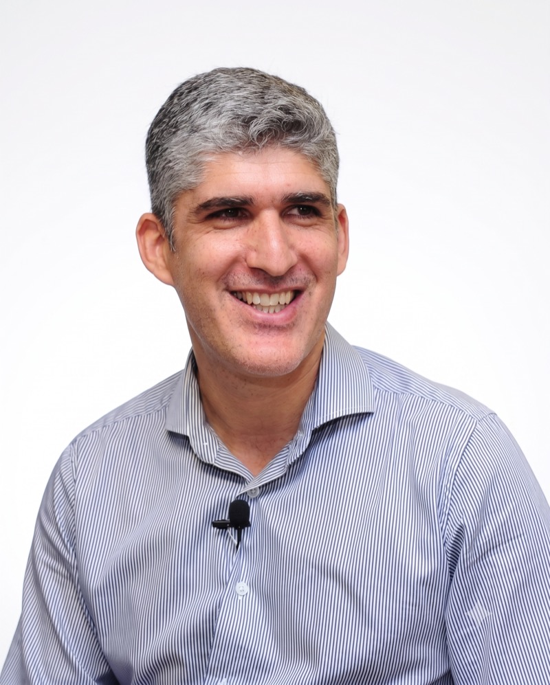 Bernardo Giménez, Médico consultor en medicina integrativa